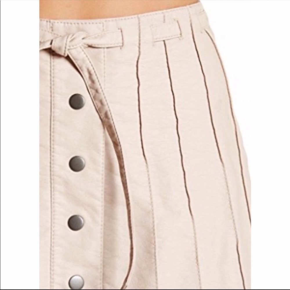 NWT Free People Vegan Faux Leather Mini Skirt Pink Tan Size 0 - Picture 2 of 12